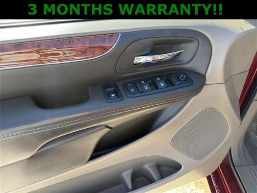 2016 Chrysler Town & Country Touring-L