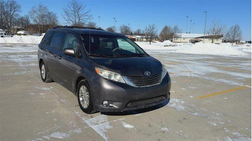 2013 Toyota Sienna XLE