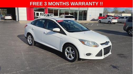 White 2013 Ford Focus SE