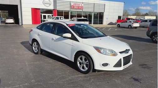 White 2013 Ford Focus SE