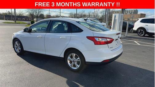 White 2013 Ford Focus SE