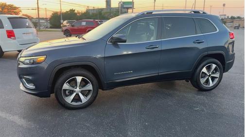 Blue 2020 Jeep Cherokee Limited