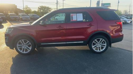 Red 2017 Ford Explorer XLT