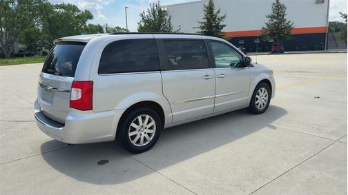 2012 Chrysler Town & Country Touring-L