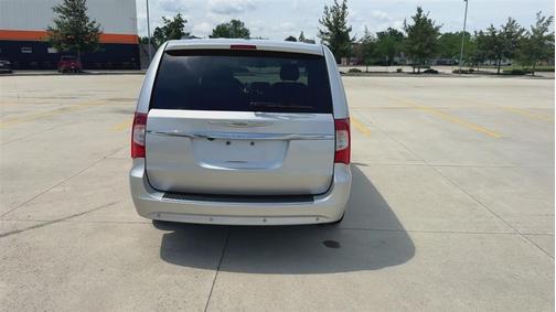 2012 Chrysler Town & Country Touring-L