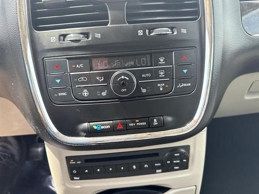 2012 Chrysler Town & Country Touring-L