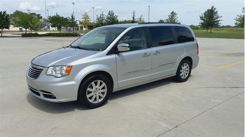 2012 Chrysler Town & Country Touring-L