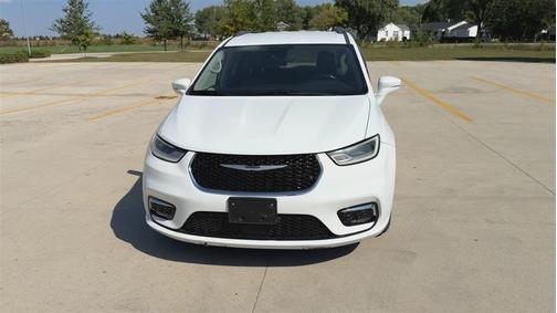 2021 Chrysler Pacifica Touring-L