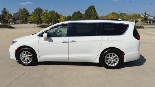 2021 Chrysler Pacifica Touring-L