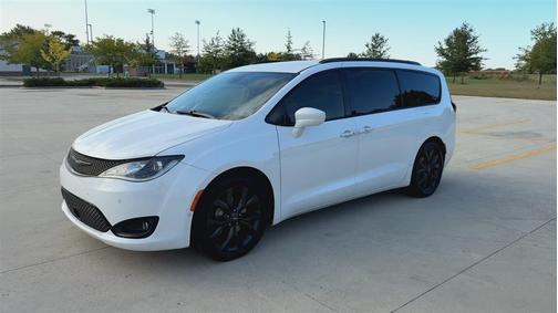 2019 Chrysler Pacifica Touring-L Plus