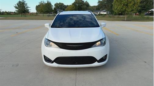 2019 Chrysler Pacifica Touring-L Plus