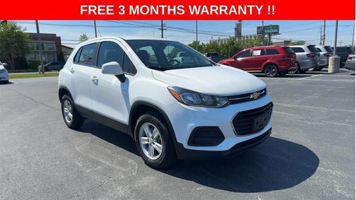White 2017 Chevrolet Trax LS