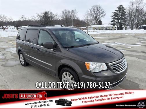 2016 Chrysler Town & Country Touring