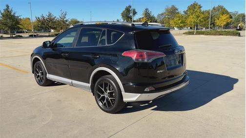 2017 Toyota RAV4 SE
