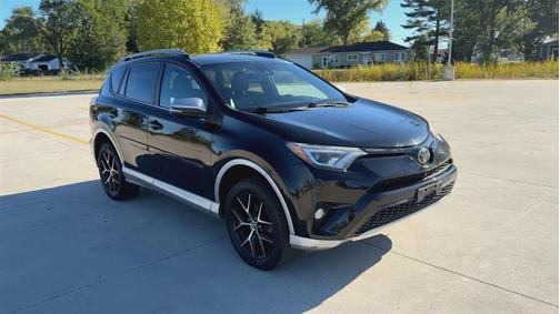 2017 Toyota RAV4 SE