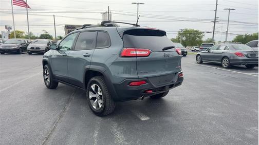 Gray 2014 Jeep Cherokee Trailhawk