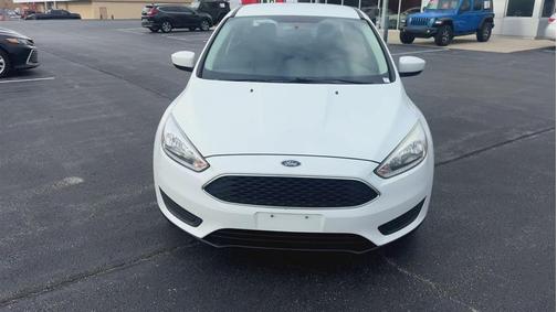 White 2018 Ford Focus SE