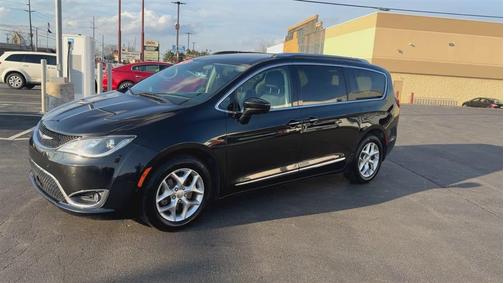 2020 Chrysler Pacifica Touring-L Plus