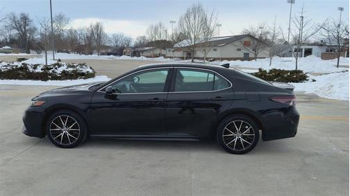 2022 Toyota Camry SE Nightshade