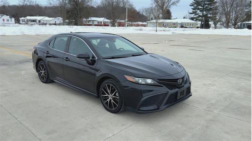 2022 Toyota Camry SE Nightshade