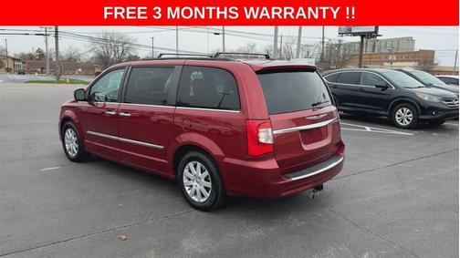 2016 Chrysler Town & Country Touring
