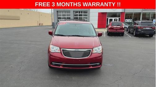 2016 Chrysler Town & Country Touring
