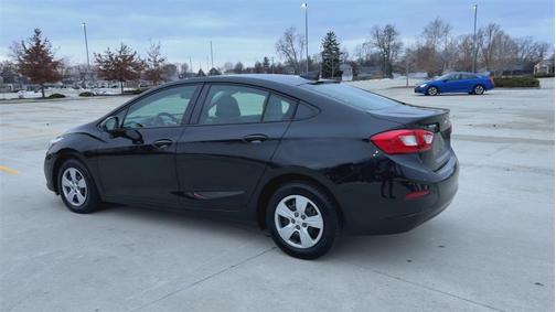 2018 Chevrolet Cruze LS