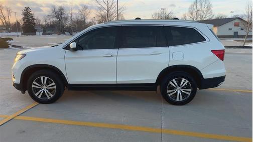 2018 Honda Pilot EX