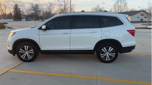 2018 Honda Pilot EX