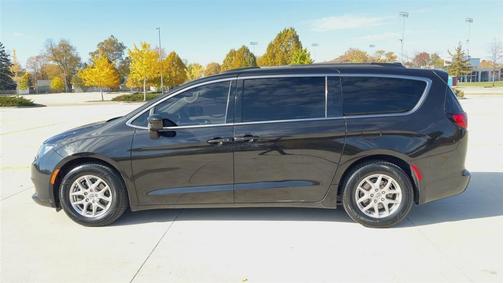 2021 Chrysler Voyager LXI