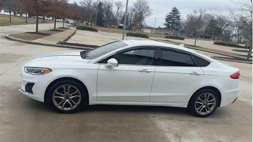 2019 Ford Fusion SEL