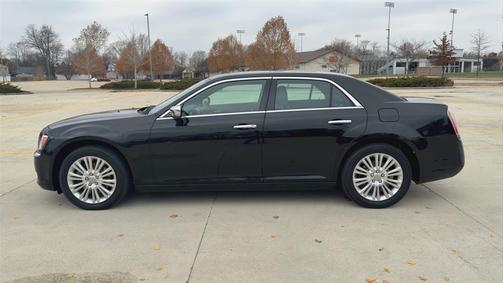 2013 Chrysler 300C Base
