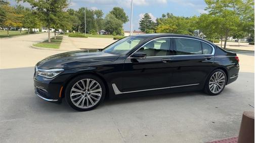 2016 BMW 750 i xDrive