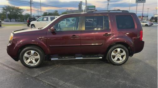 Red 2015 Honda Pilot EX-L