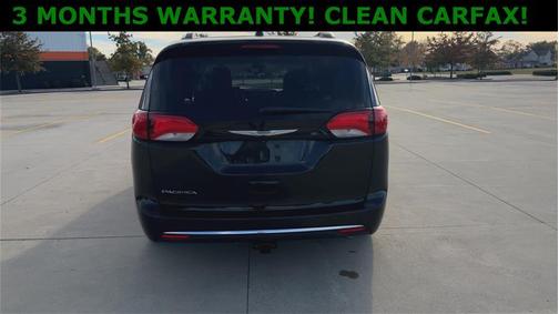 2018 Chrysler Pacifica Touring-L