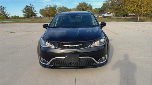 2018 Chrysler Pacifica Touring-L