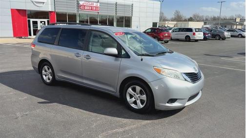 2014 Toyota Sienna LE