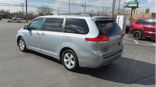 2014 Toyota Sienna LE