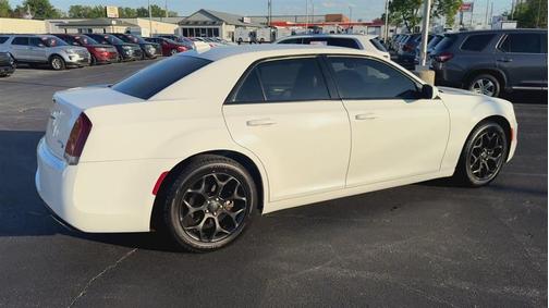 White 2019 Chrysler 300 S