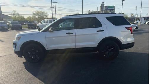 White 2019 Ford Explorer sport