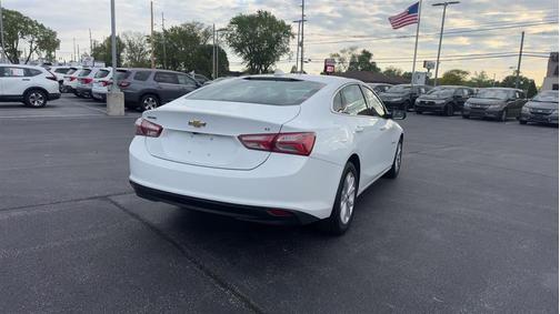 White 2022 Chevrolet Malibu LT