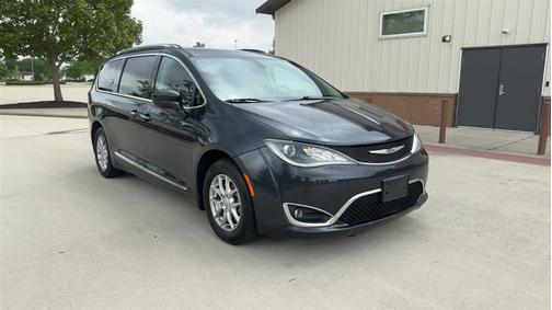 2020 Chrysler Pacifica Touring-L