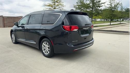 2020 Chrysler Pacifica Touring-L