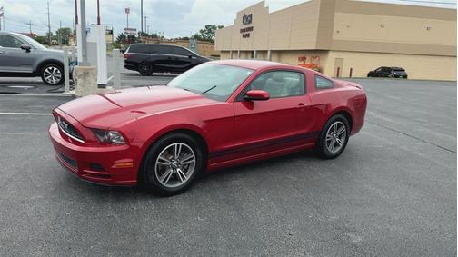 Red 2013 Ford Mustang V6 Premium