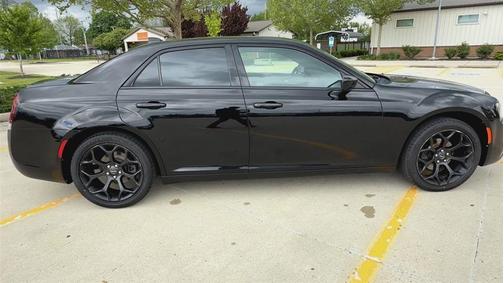 2019 Chrysler 300 S