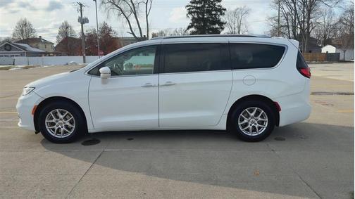 2021 Chrysler Pacifica Touring-L