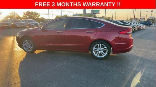 Red 2018 Ford Fusion SE