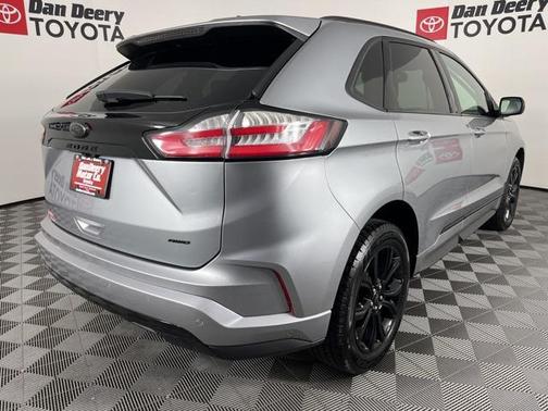 2022 Ford Edge SE