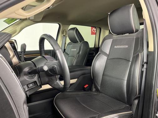 2022 RAM 3500 Laramie Crew Cab 4x4 6'4' Box