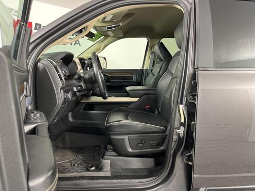2022 RAM 3500 Laramie Crew Cab 4x4 6'4' Box